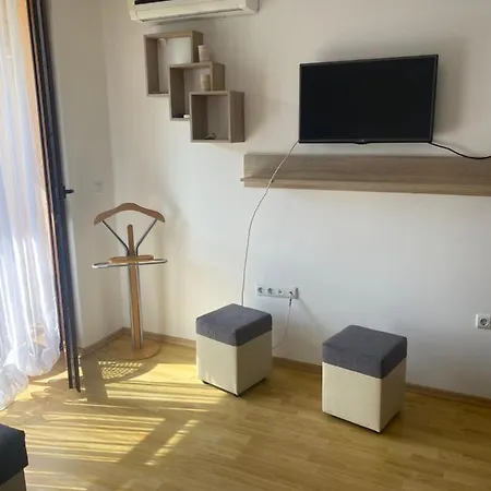 Apartament Cozy In Astoria 2 Elenite